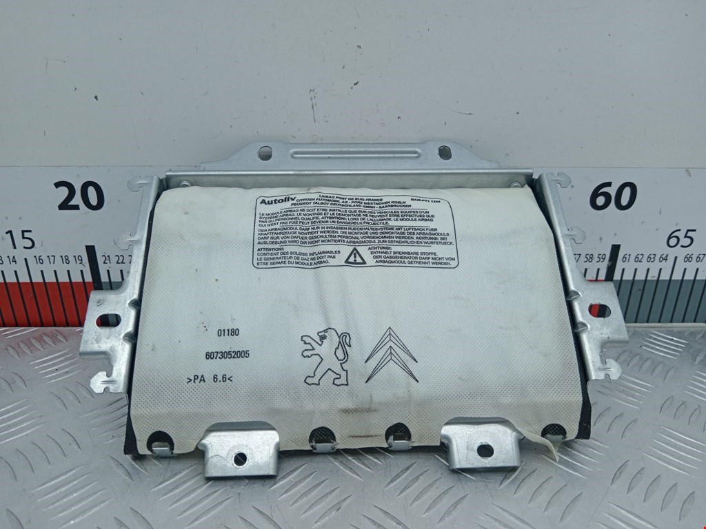 Подушка безопасности пассажирская (в торпедо) Peugeot 308 (2007-2015)