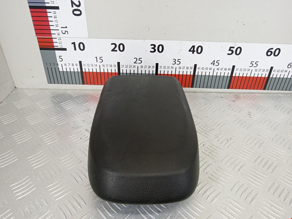 Подлокотник в салон FORD Kuga 2008-2012