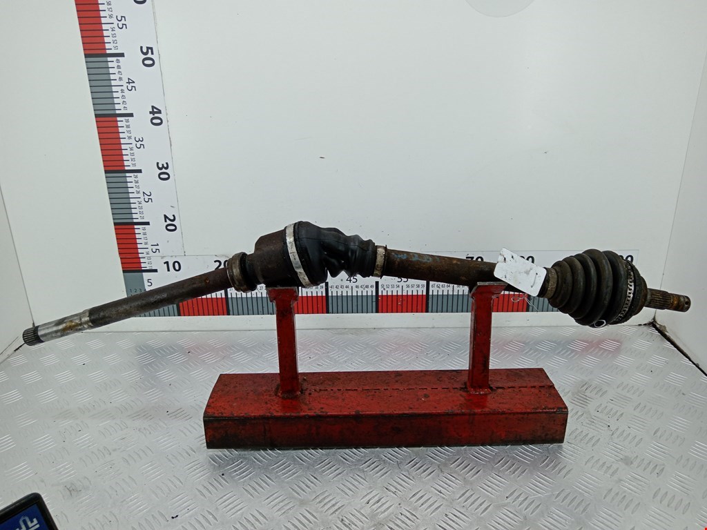 Полуось (привод, приводной вал) передняя правая PEUGEOT 308 2007-2015