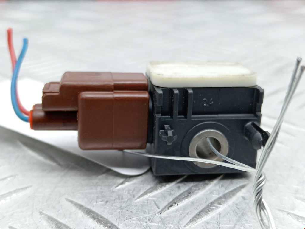 Датчик AIR BAG (подушек безопасности) KIA Carens 2006-2012