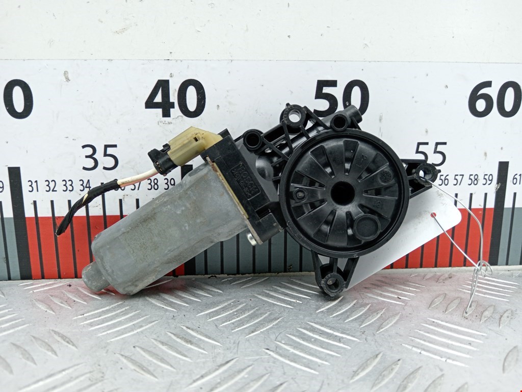 Моторчик (двигатель) стеклоподъемника KIA Carens 2006-2012