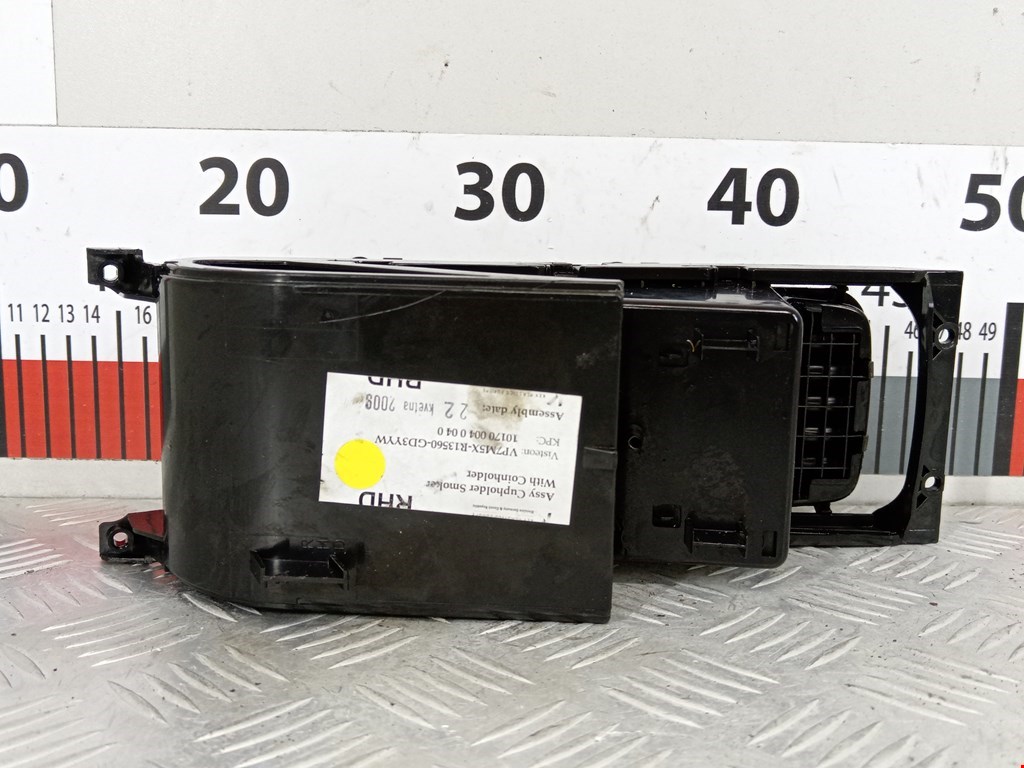 Подстаканник FORD Kuga 2008-2012