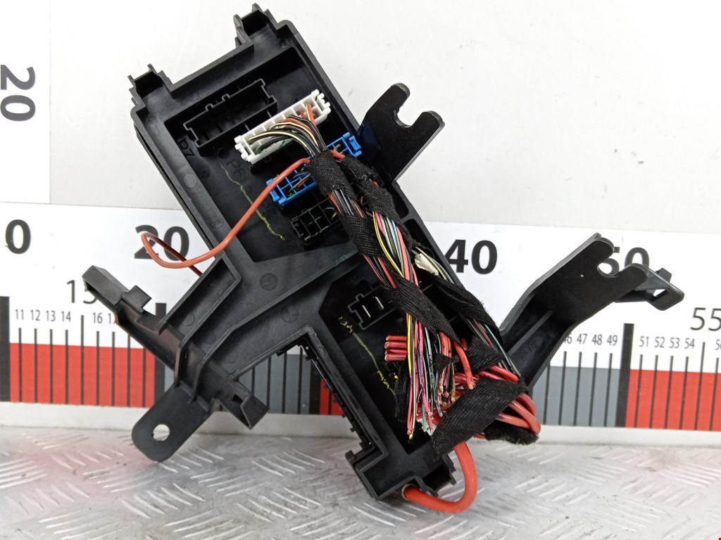 Датчик уровня в бачок омывателя MERCEDES-BENZ R-Class W251 2005-2017