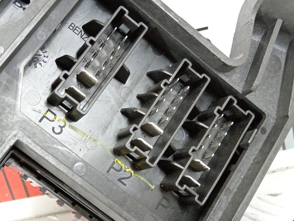 Датчик уровня в бачок омывателя MERCEDES-BENZ R-Class W251 2005-2017