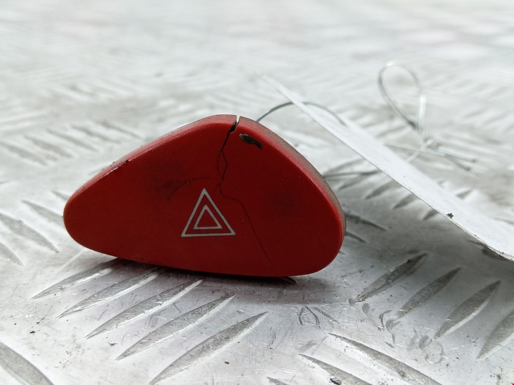 Кнопка аварийной сигнализации (аварийки) IVECO EuroCargo II 2003-2008