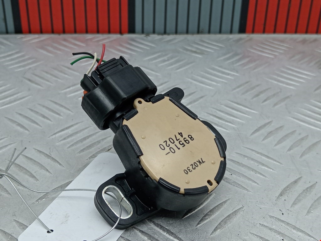 Датчик положения педали тормоза (Выключатель стоп-сигналов) Toyota Prius 2 (XW20) (2003-2009)