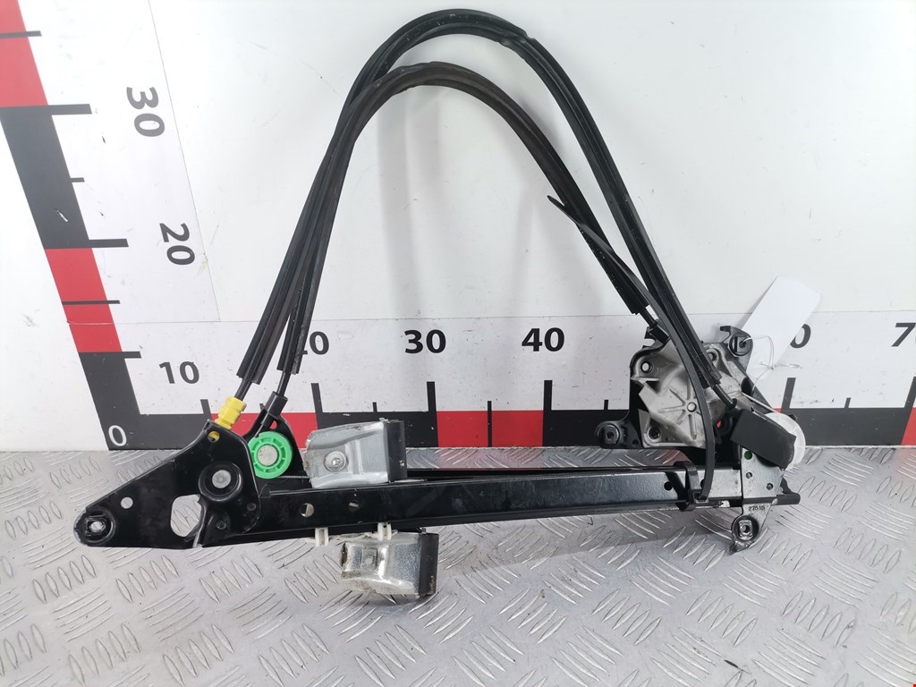Стеклоподъемник задний правый SEAT Alhambra 1996-2010
