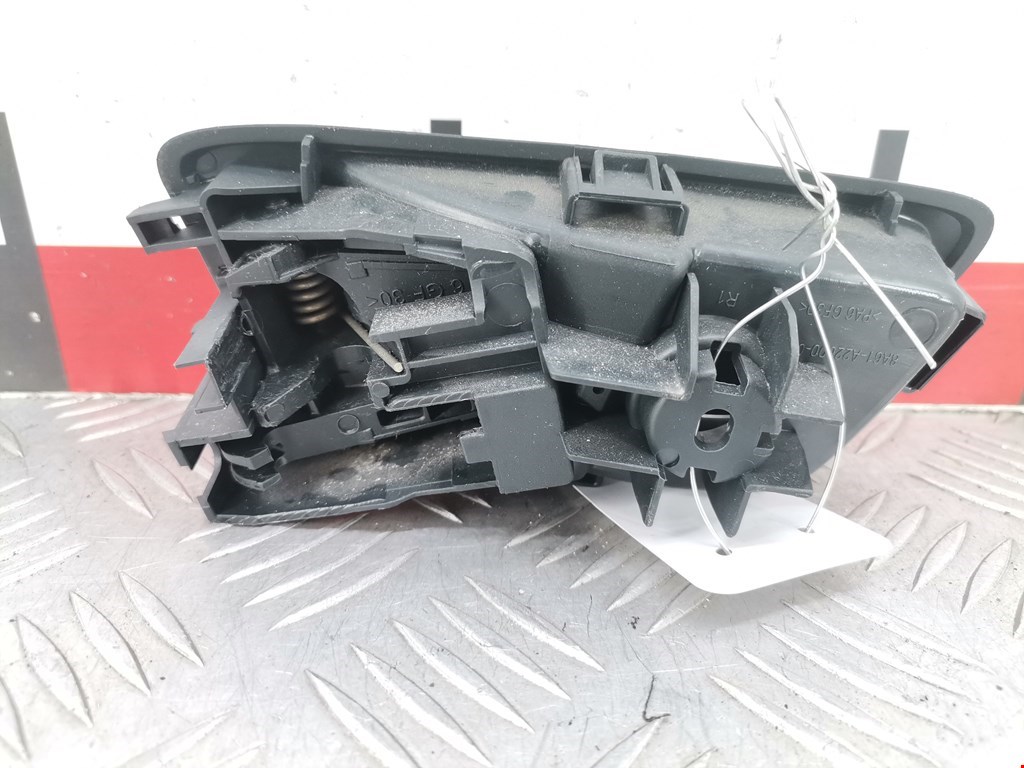 Ручка дверная задняя внутренняя правая FORD Fiesta 2008-2012