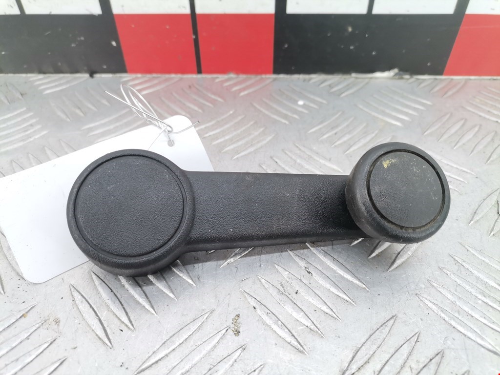 Ручка стеклоподъемника FORD Fiesta 2008-2012