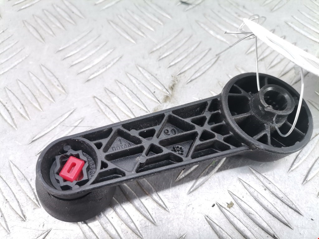 Ручка стеклоподъемника FORD Fiesta 2008-2012