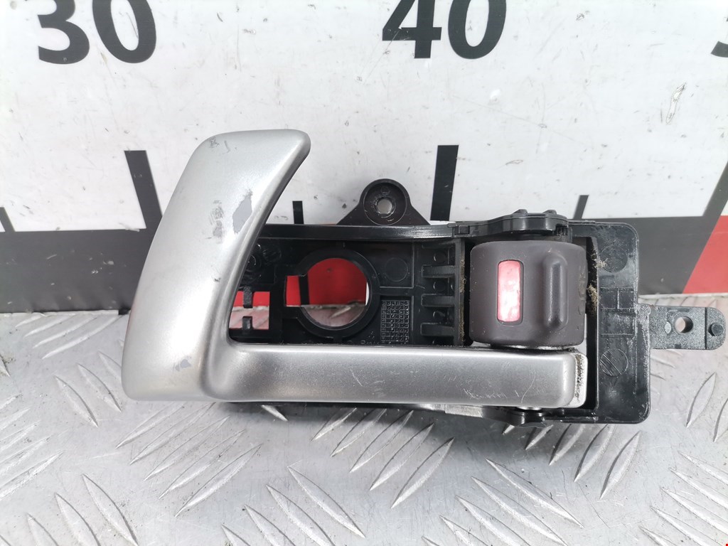 Ручка дверная задняя внутренняя левая HYUNDAI Santa Fe CM 2005-2012