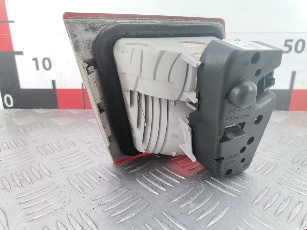 Фонарь задний внутренний правый BMW 3er E46 1998-2006