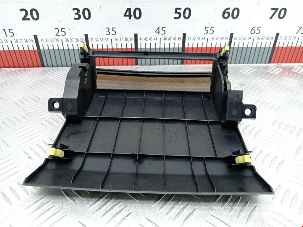 Накладка декоративная TOYOTA Prius II XW20 2003-2012