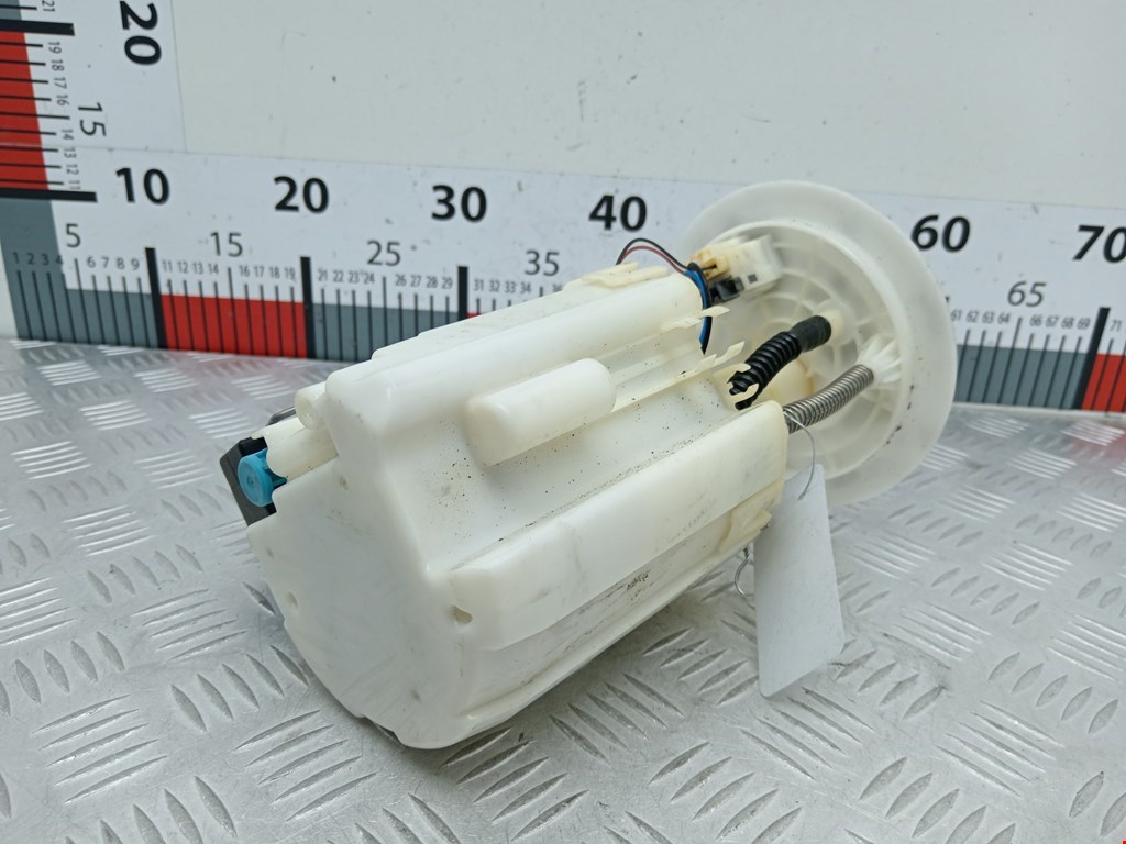 Насос топливный (электрический) TOYOTA Prius II XW20 2003-2012