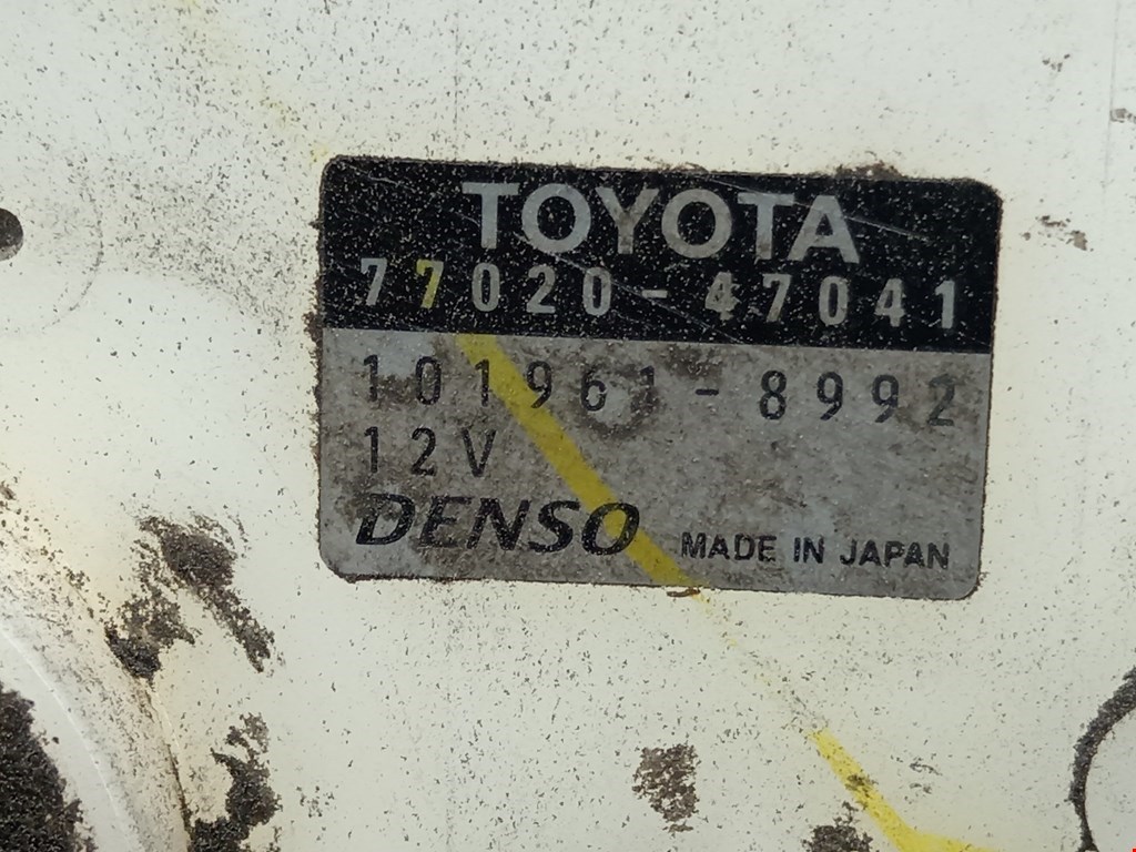 Насос топливный (электрический) TOYOTA Prius II XW20 2003-2012