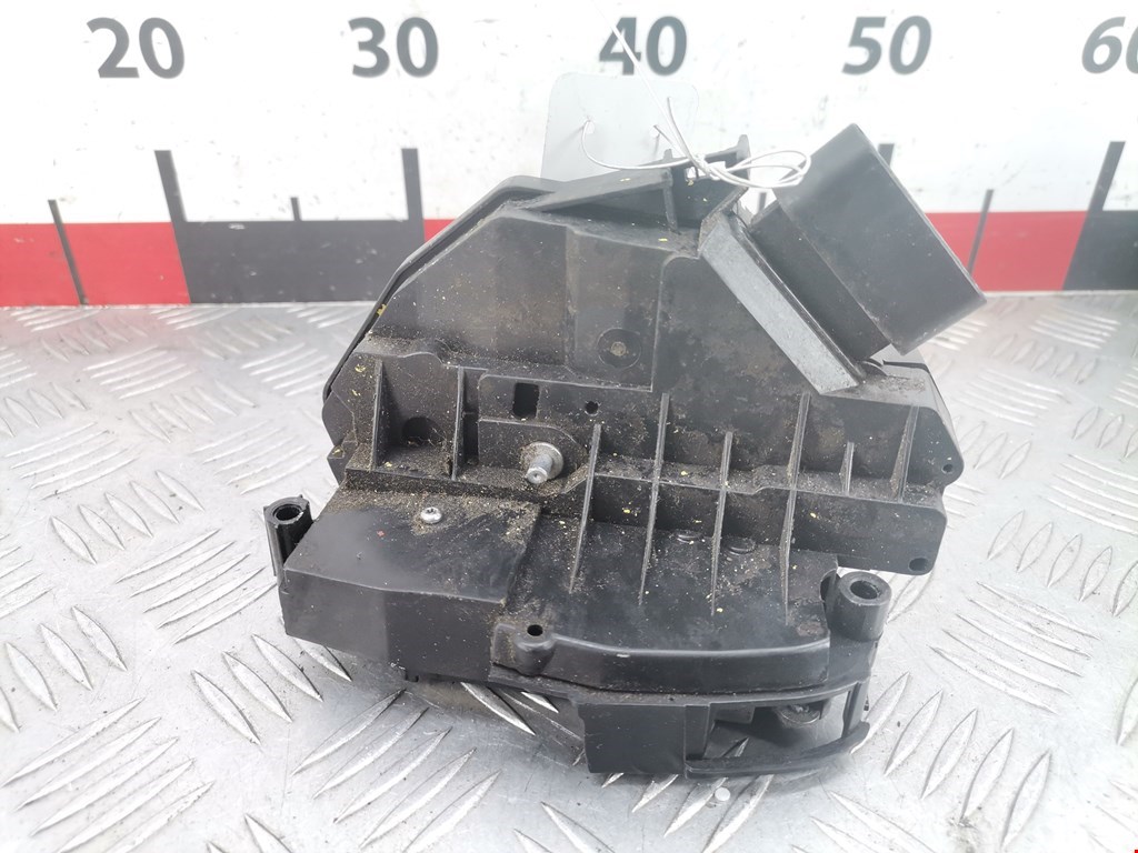 Замок двери задней правой FORD Fiesta 2008-2012