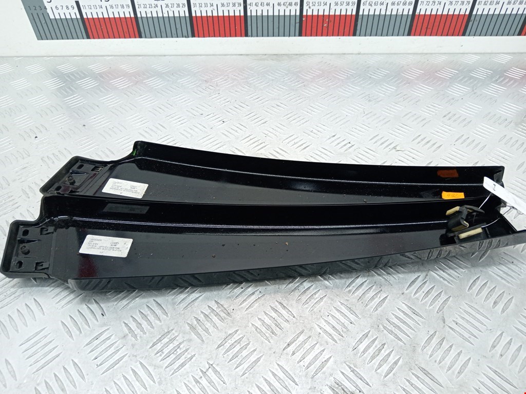 Накладка декоративная стойки наружная Audi A6 C6 (2004-2011)