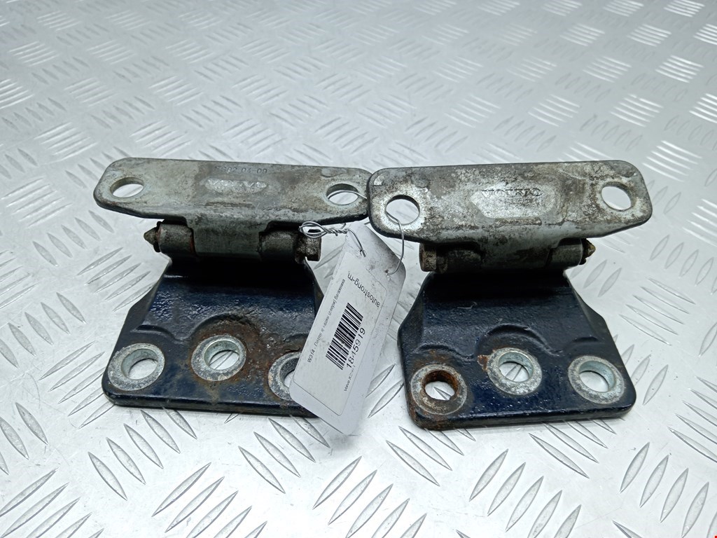 Петля крышки (двери) багажника Volvo XC90 1 (2002-2014)