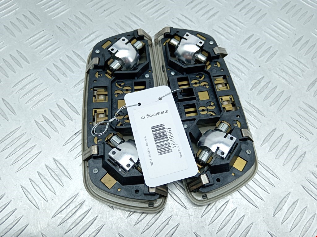 Плафон салонный (салона фонарь) VOLVO XC90 2002-2014