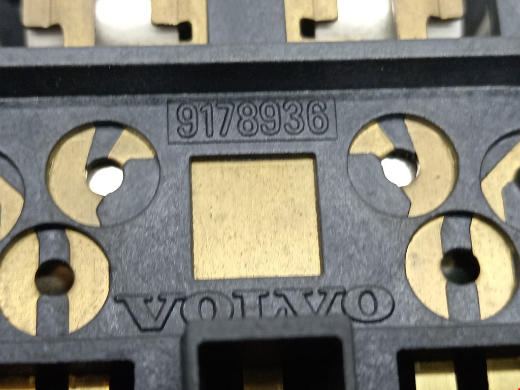 Плафон салонный (салона фонарь) VOLVO XC90 2002-2014