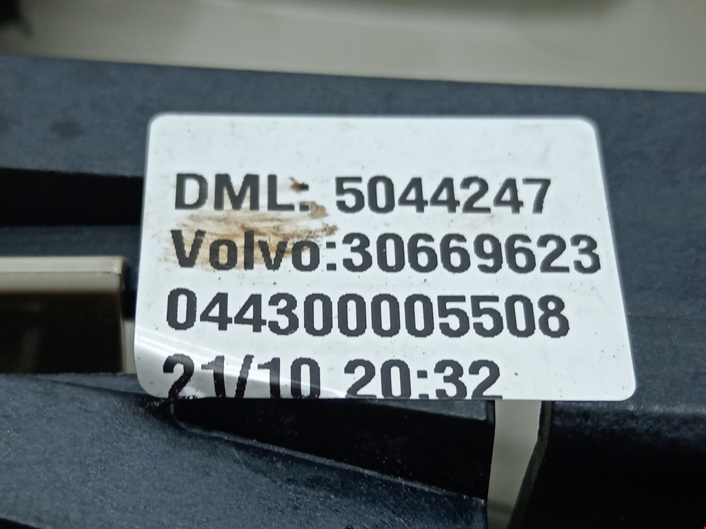 Плафон салонный (салона фонарь) VOLVO XC90 2002-2014