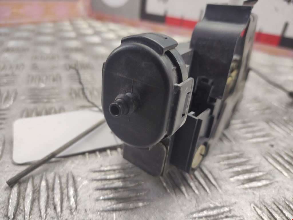 Замок двери передней правой MERCEDES-BENZ A-Class W168 1997-2004