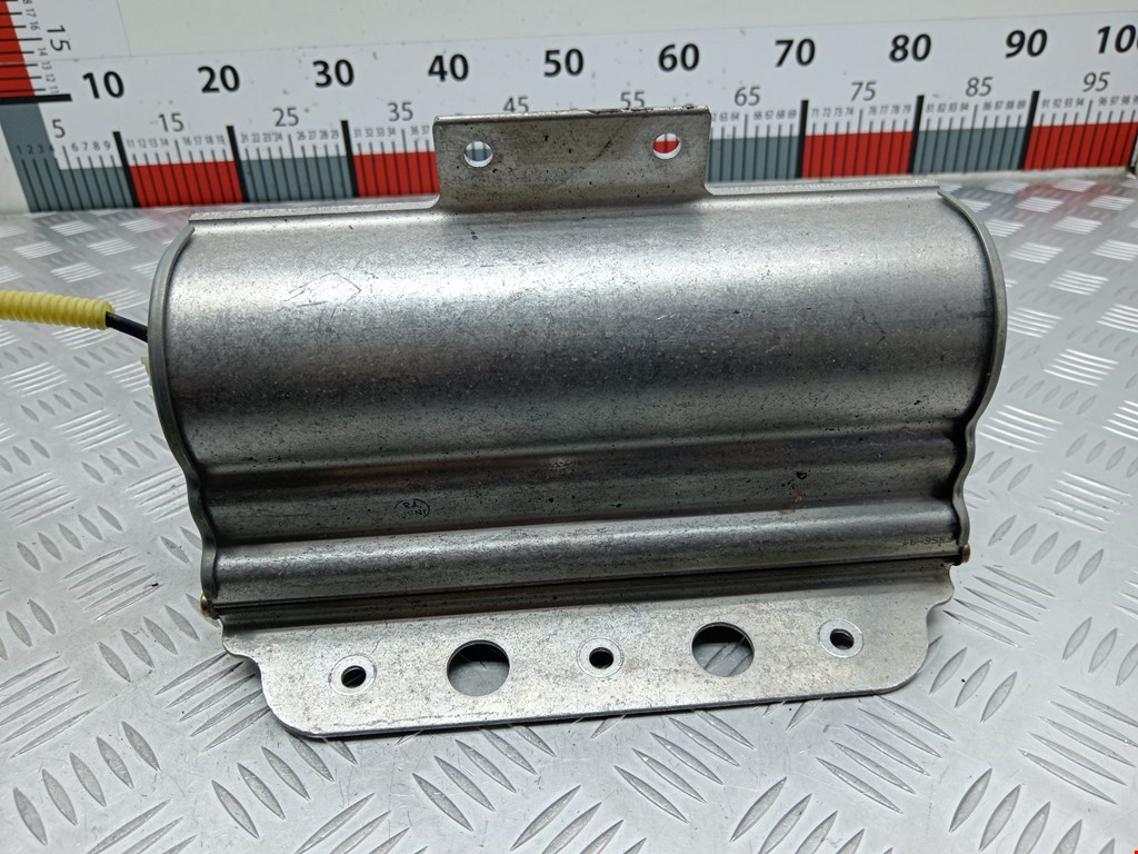 Подушка безопасности пассажирская (в торпедо) KIA Sorento 2002-2009