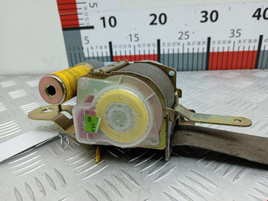 Ремень безопасности передний правый KIA Sorento 2002-2009