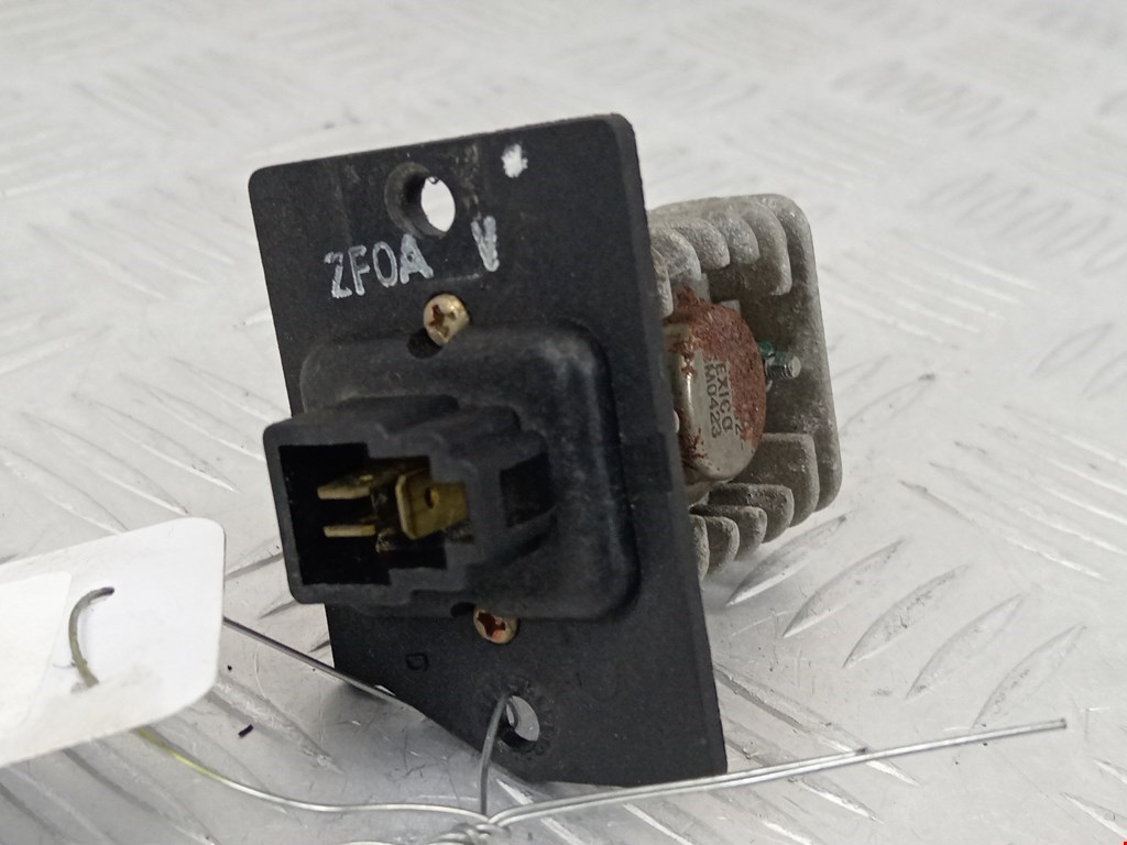 Резистор отопителя (сопротивление печки) HYUNDAI Terracan 2001-2006