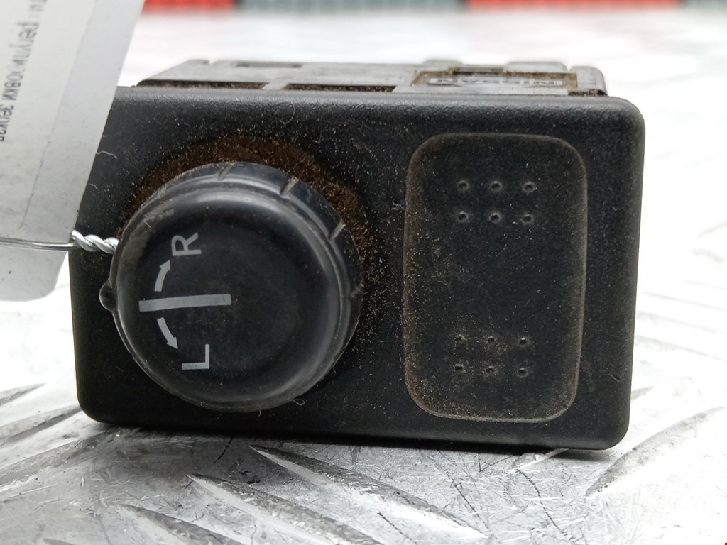 Джойстик регулировки зеркал Nissan Navara (D22) (1998-2007)