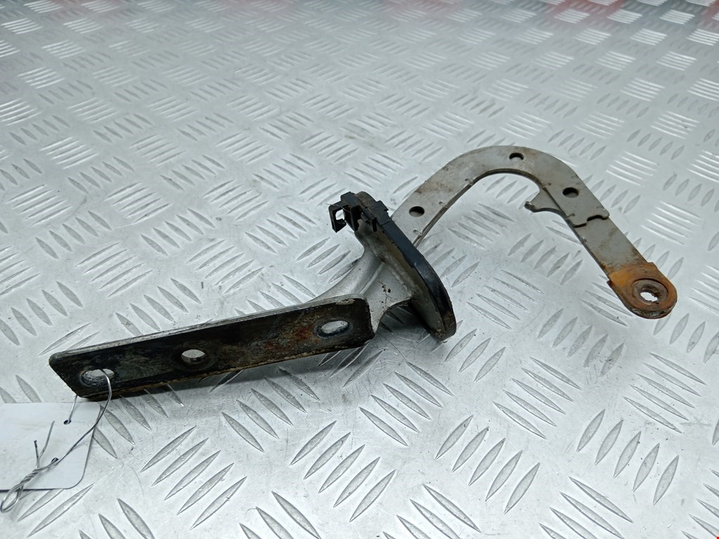 Петля капота левая/правая NISSAN Navara II D22 1997-2004