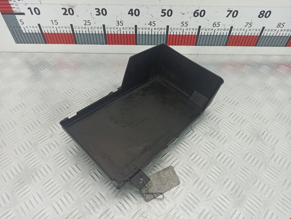 Крепление АКБ (корпус/подставка) MITSUBISHI Outlander GF0W 2012-н.в.