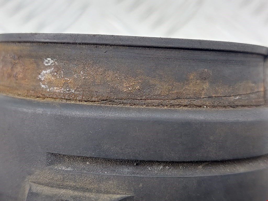 Патрубок воздушного фильтра VOLKSWAGEN Transporter T4 1990-2003