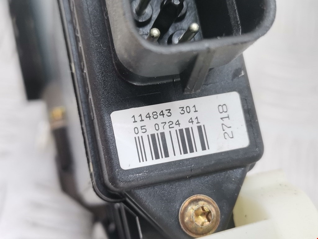 Стеклоподъемник задний правый MITSUBISHI Carisma 1995-1999