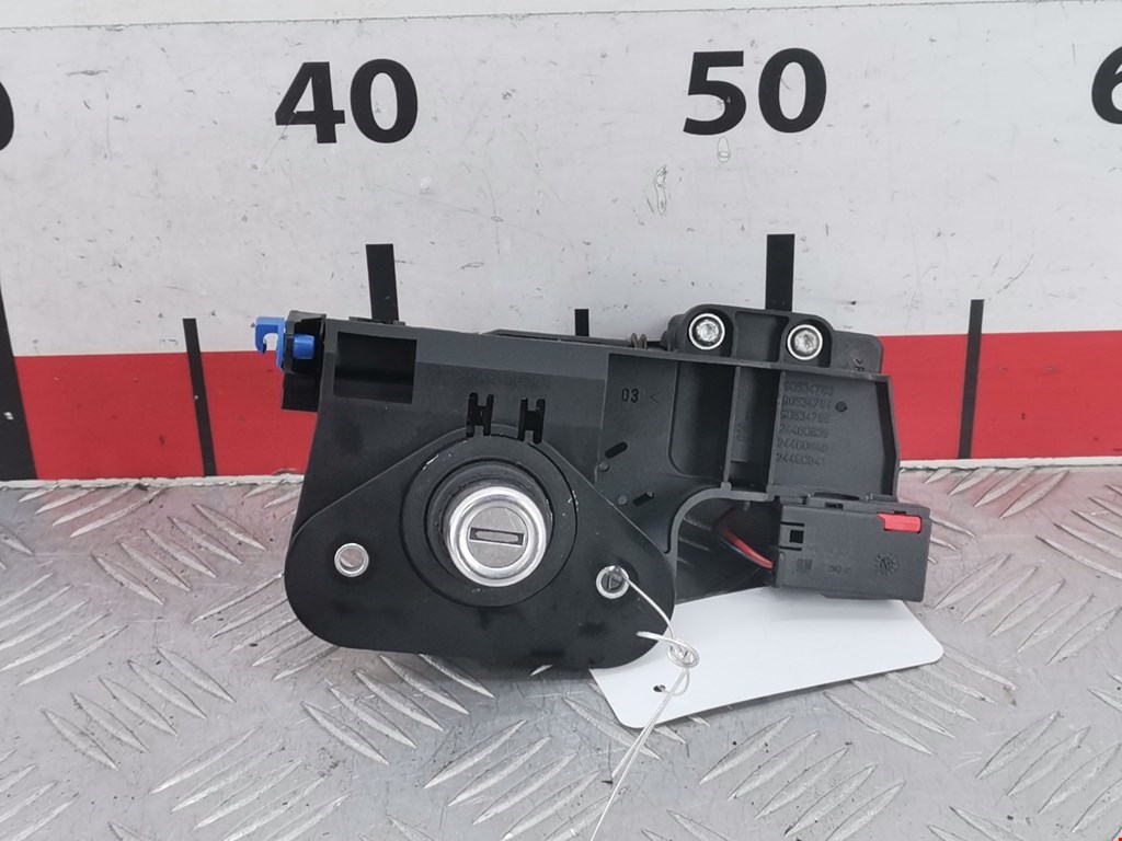 Ручка двери багажника наружная OPEL Meriva A 2003-2010