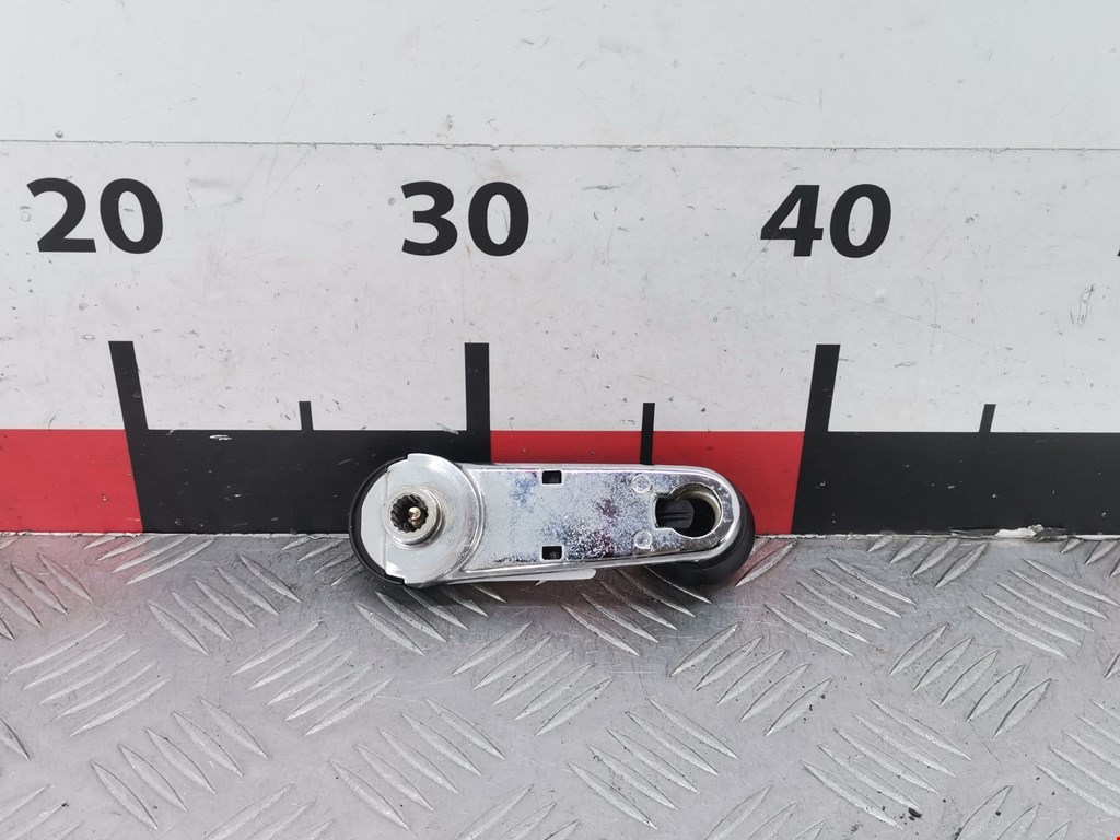 Ручка стеклоподъемника AUDI 80 B4 1991-1996