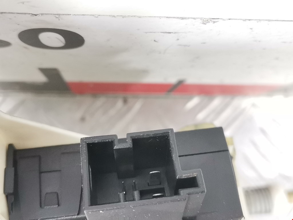 Стеклоподъемник задний правый AUDI A6 C6 2004-2010