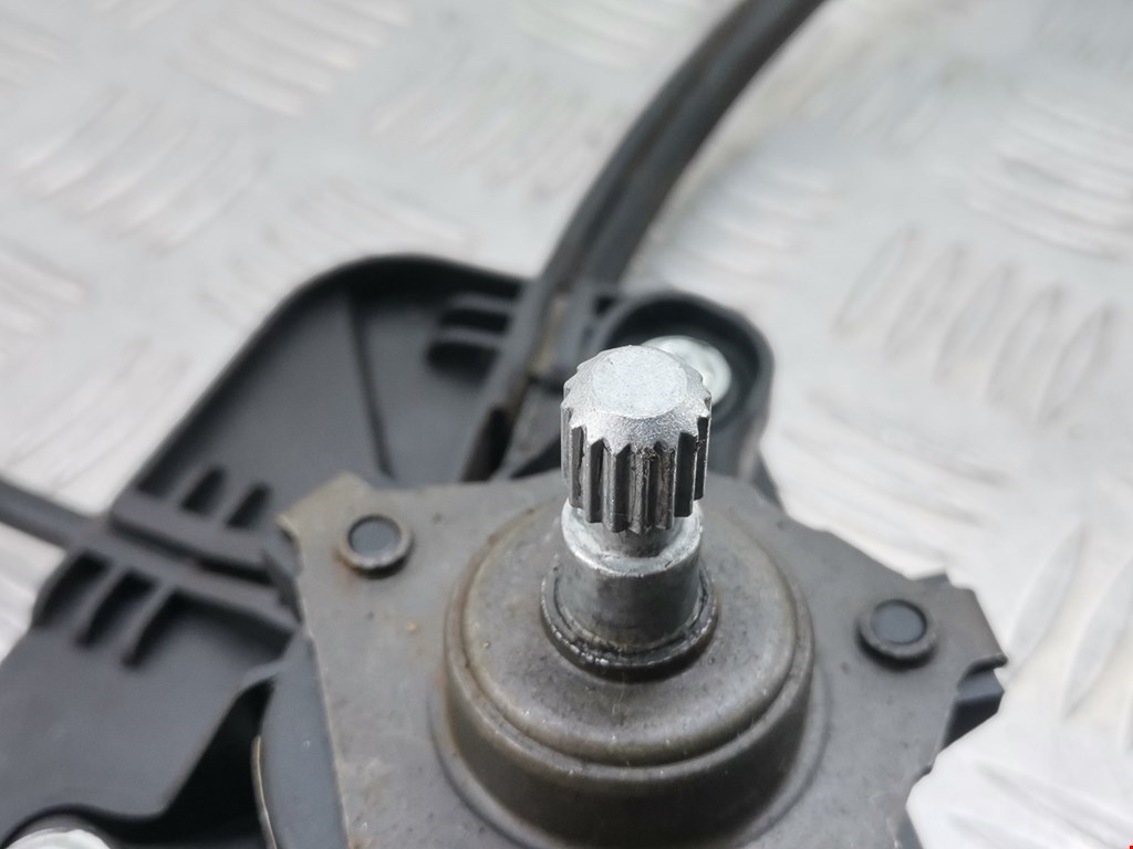 Стеклоподъемник задний левый SKODA Rapid 2012-2020