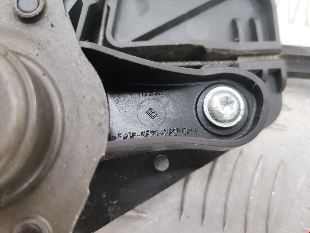 Стеклоподъемник задний левый SKODA Rapid 2012-2020