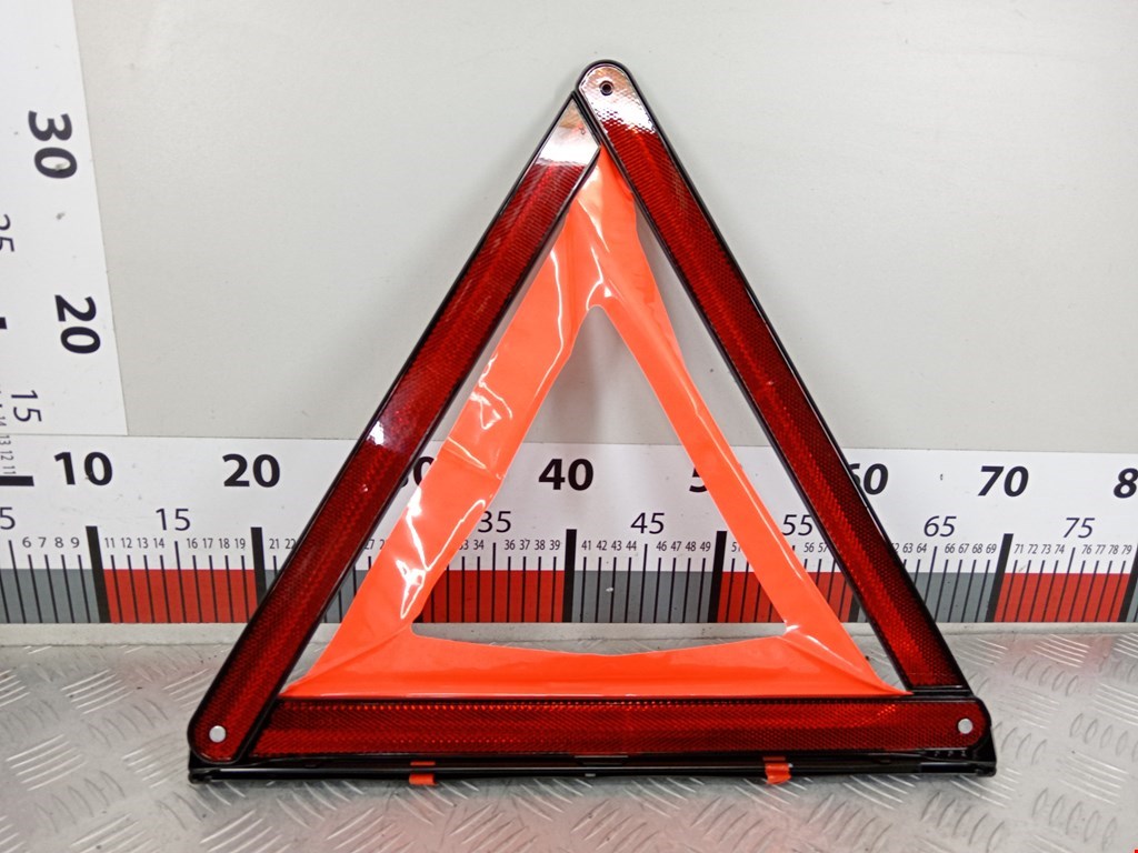 Знак аварийной остановки AUDI A5 2007-2016