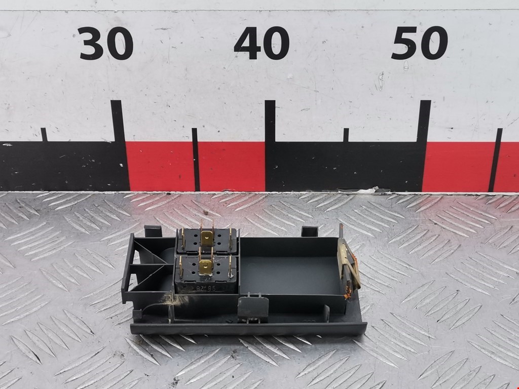 Блок управления стеклоподъемниками AUDI A4 B5 1995-2001