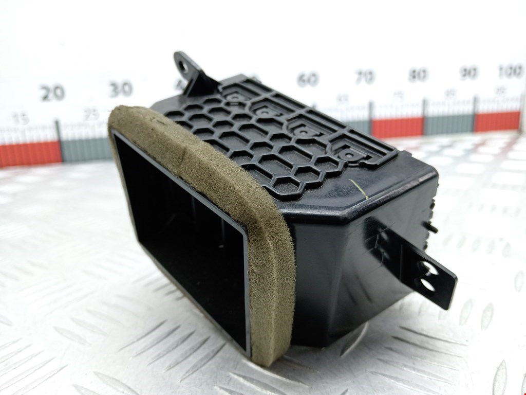 Дефлектор воздушный JEEP Patriot 2007-2017