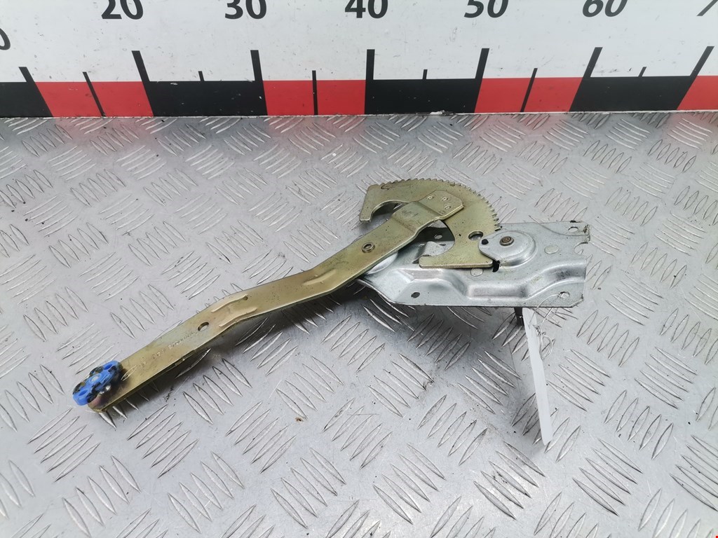 Стеклоподъемник задний правый FORD Fiesta 1995-2001