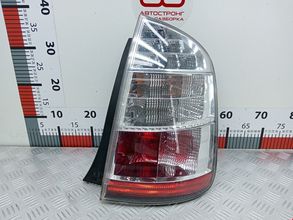 Фонарь задний правый TOYOTA Prius II XW20 2003-2012