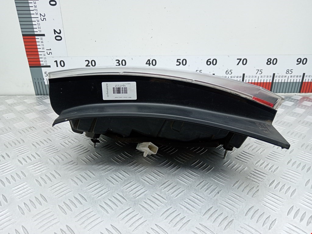 Фонарь задний правый TOYOTA Prius II XW20 2003-2012