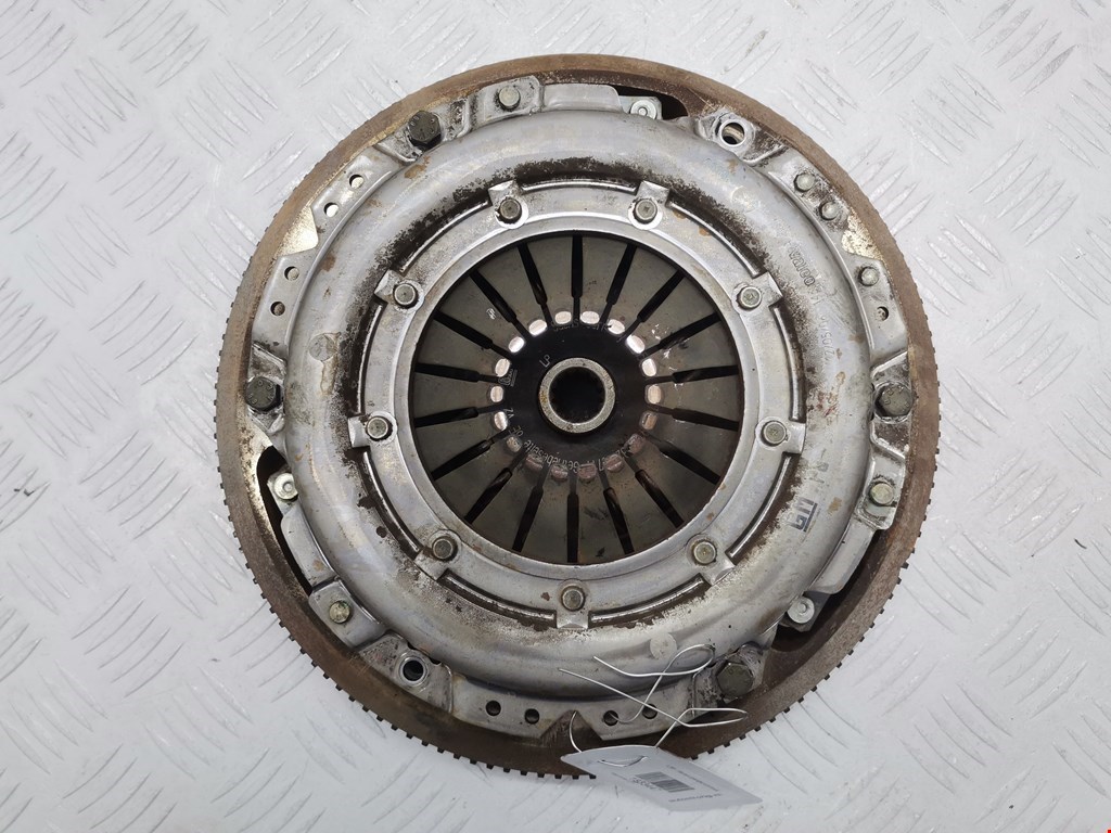 Маховик (демпфер сцепления) OPEL Corsa C 2000-2006