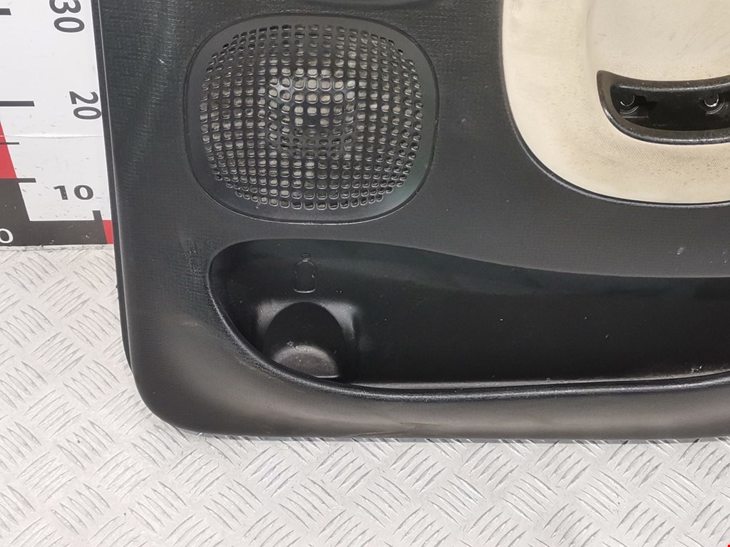 Обшивка двери передняя правая FIAT Panda 2011-н.в.