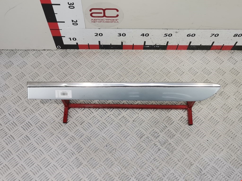 Накладка декоративная (молдинг) двери задней левой Mercedes ML-Class (W164) (2005-2011)