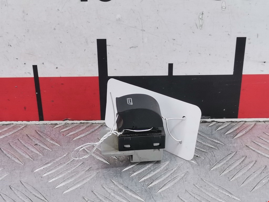 Кнопка стеклоподъемника AUDI A3 8L 1996-2003