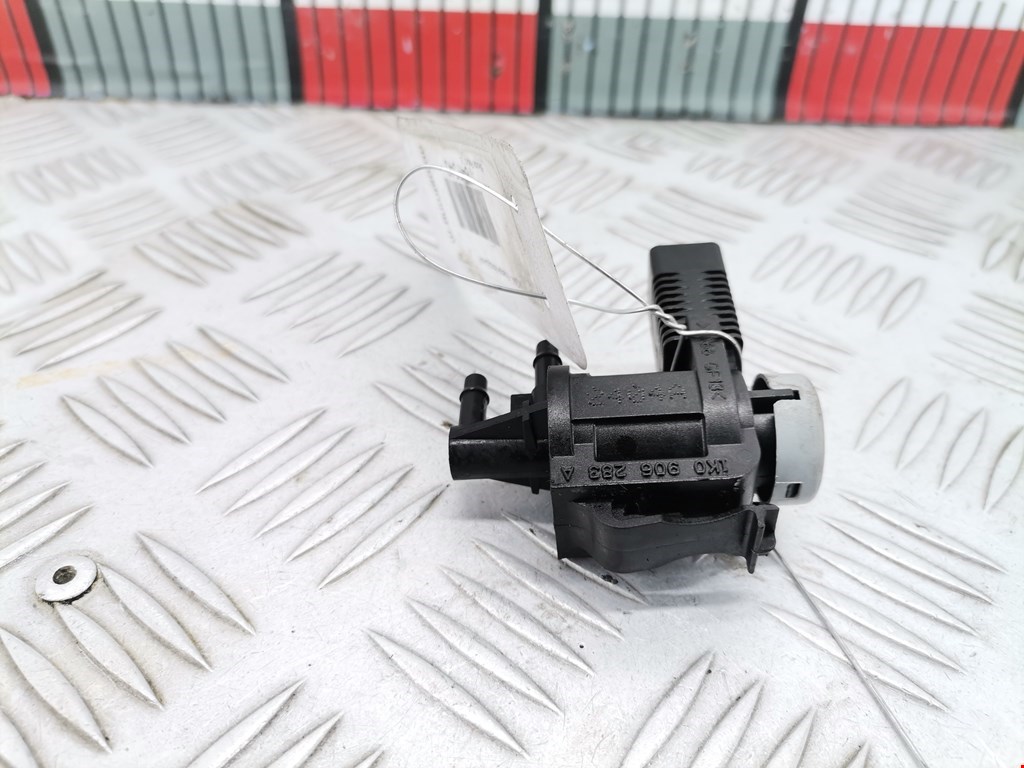 Клапан воздушного фильтра Skoda Rapid (2012-2020)